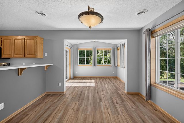 3341 Jansen Way, Vadnais Heights, MN 55127