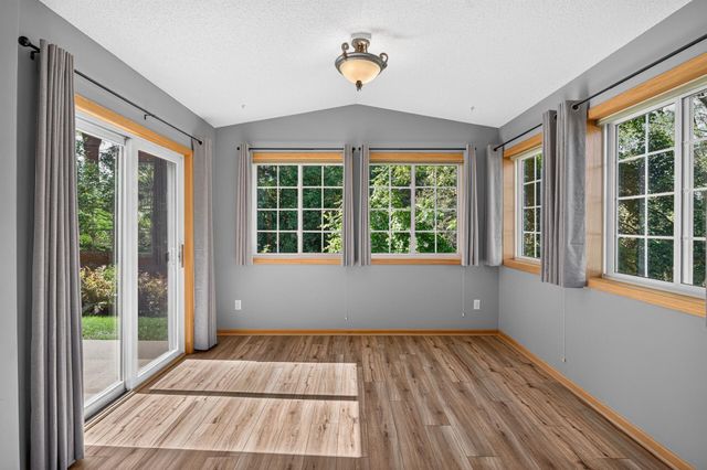 3341 Jansen Way, Vadnais Heights, MN 55127