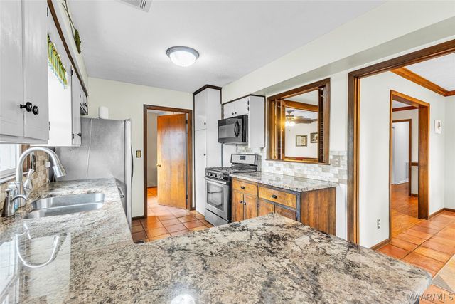 4349 WHITE ACRES Road, Montgomery, AL 36106