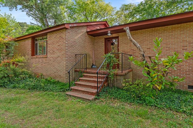 1400 Holders Cove Rd, Winchester, TN 37398