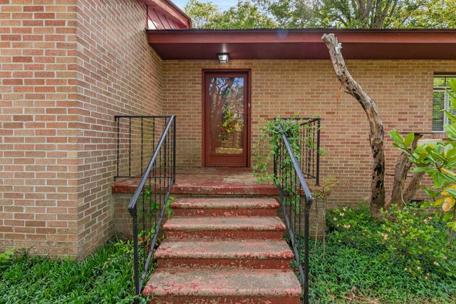 1400 Holders Cove Rd, Winchester, TN 37398
