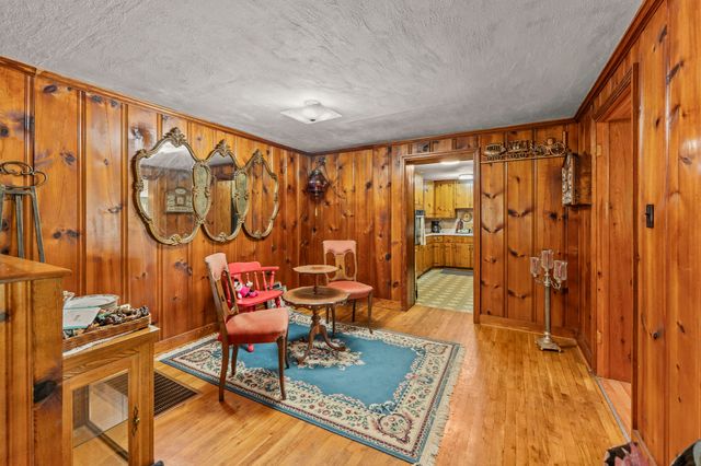 1400 Holders Cove Rd, Winchester, TN 37398