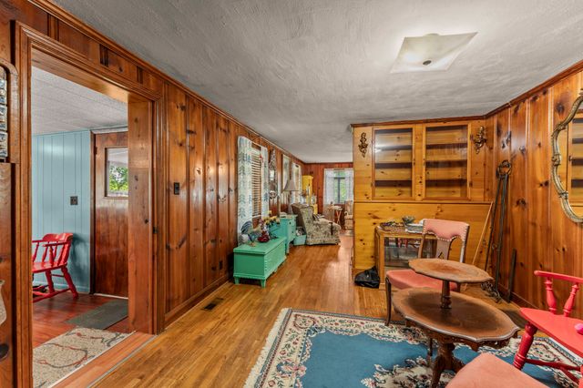 1400 Holders Cove Rd, Winchester, TN 37398