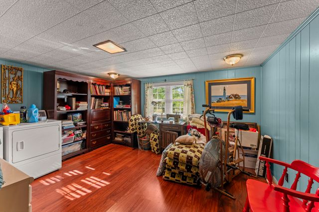 1400 Holders Cove Rd, Winchester, TN 37398