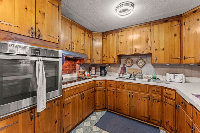 1400 Holders Cove Rd, Winchester, TN 37398