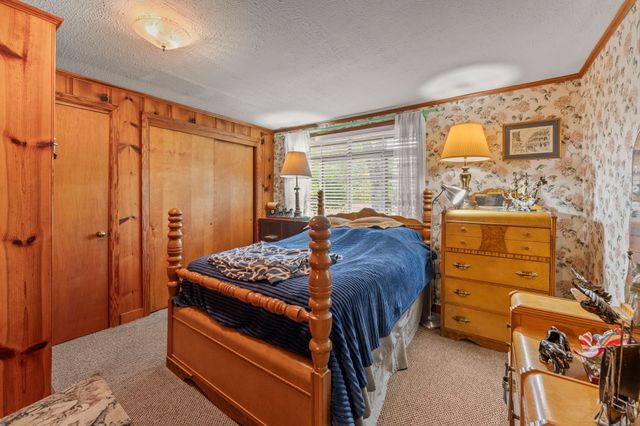 1400 Holders Cove Rd, Winchester, TN 37398