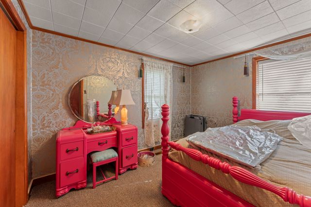 1400 Holders Cove Rd, Winchester, TN 37398