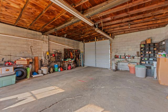 1400 Holders Cove Rd, Winchester, TN 37398