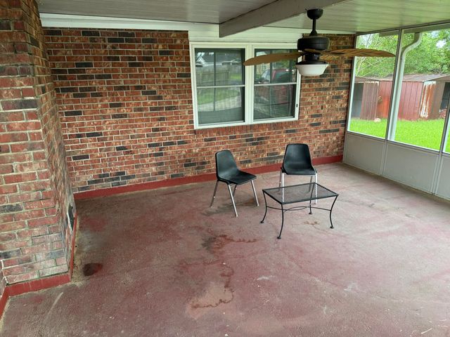 2102 Pear, Deridder, LA 70634