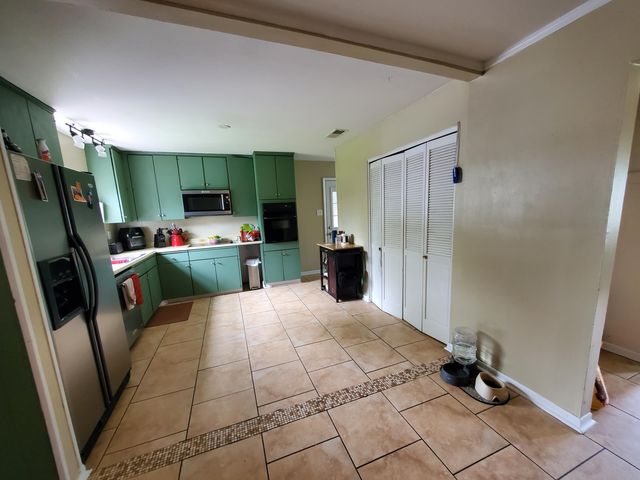 2102 Pear, Deridder, LA 70634