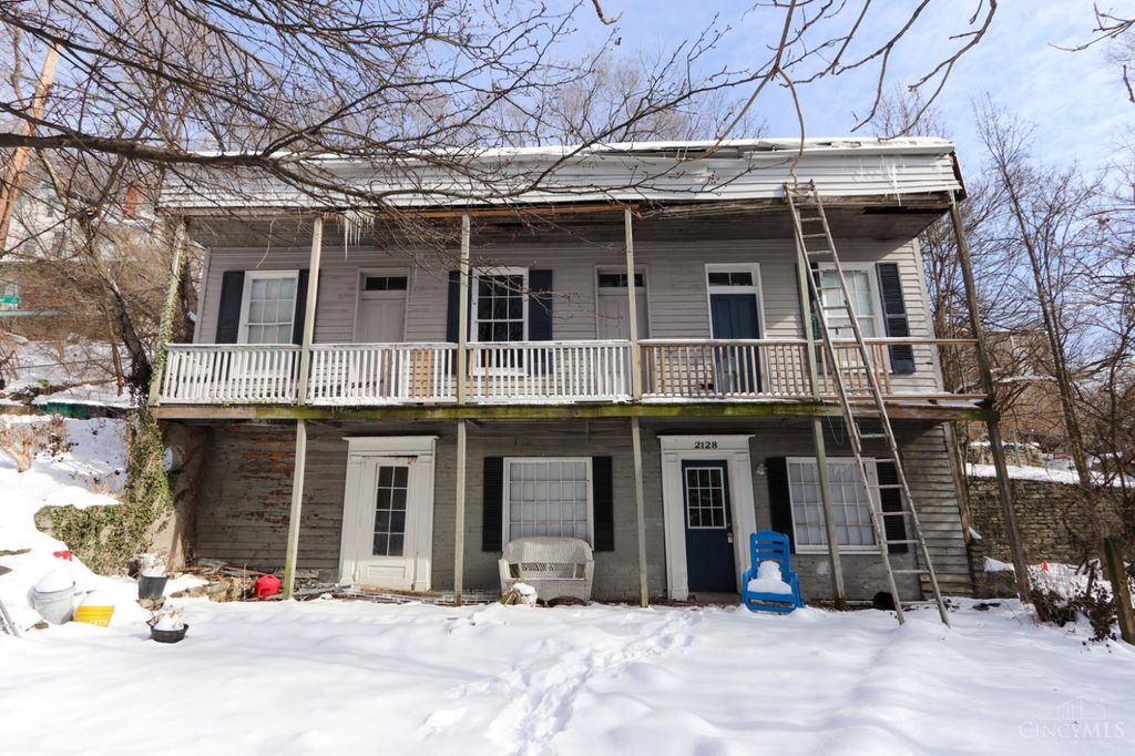 2128 Ravine Street, Cincinnati, OH 45214