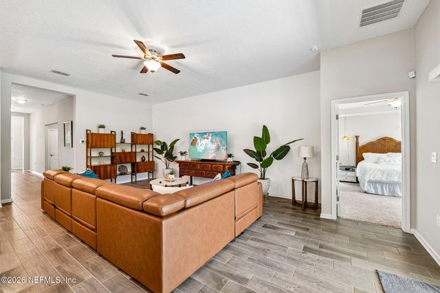 3800 GREAT FALLS Loop, Middleburg, FL 32068