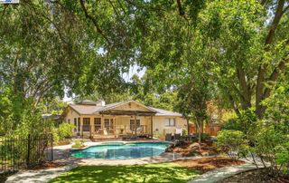 20 Donna Ln, Danville, CA 94526