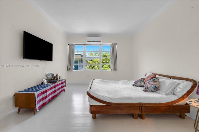 4710 Pine Tree Dr 26, Miami Beach, FL 33140