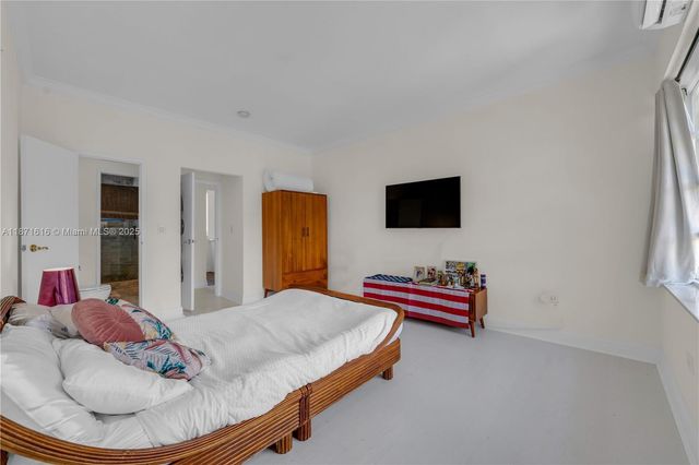 4710 Pine Tree Dr 26, Miami Beach, FL 33140