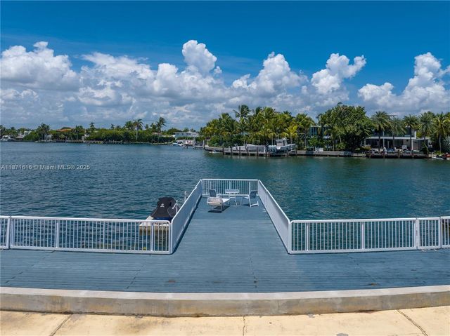 4710 Pine Tree Dr 26, Miami Beach, FL 33140