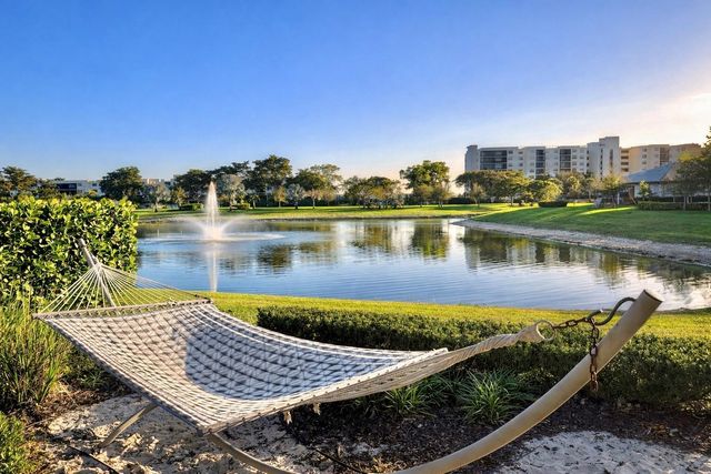 2293 S Appleton Circle, Oakland Park, FL 33309