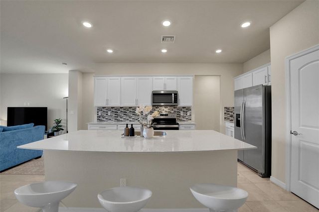 2293 S Appleton Circle, Oakland Park, FL 33309