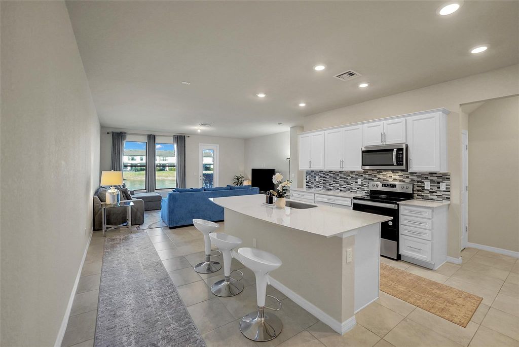 2293 S Appleton Circle, Oakland Park, FL 33309