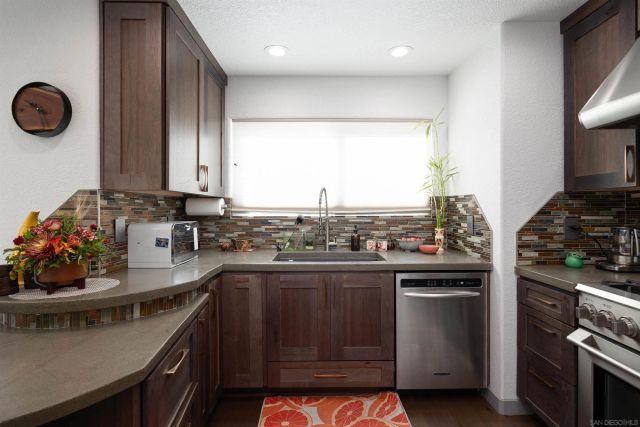 13947 Midland Rd., Poway, CA 92064