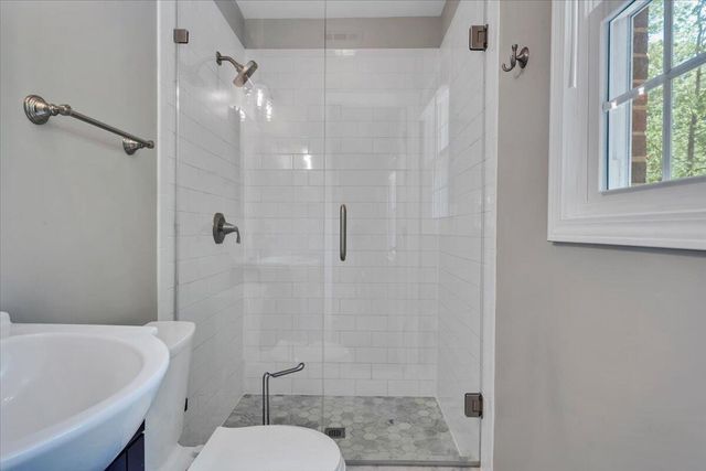 2060 Denise CIR, Roanoke, VA 24012