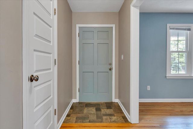 2060 Denise CIR, Roanoke, VA 24012