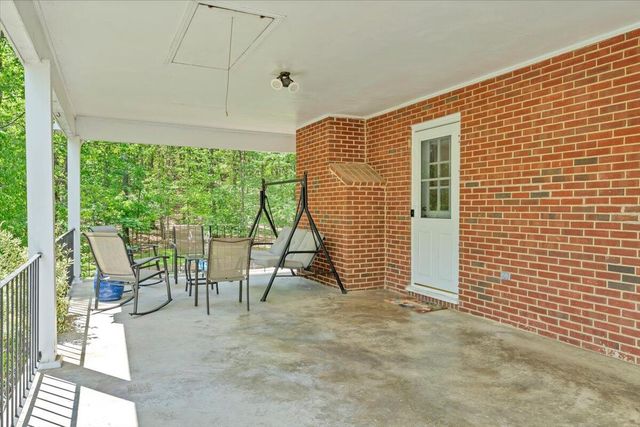 2060 Denise CIR, Roanoke, VA 24012