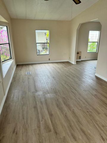 85 Lagos Del Norte, Fort Pierce, FL 34951