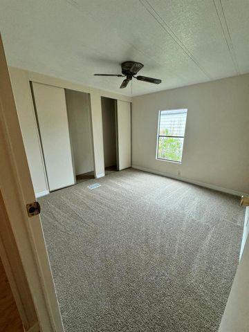 85 Lagos Del Norte, Fort Pierce, FL 34951
