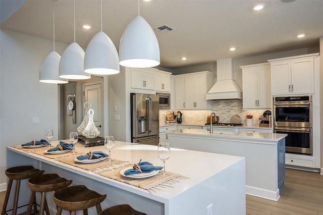 19326 LOCHSIDE LANE, Mount Dora, FL 32757