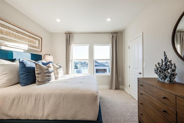 19326 LOCHSIDE LANE, Mount Dora, FL 32757