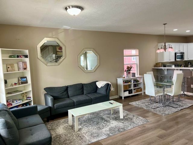 309 Courtney CIR, Blacksburg, VA 24060