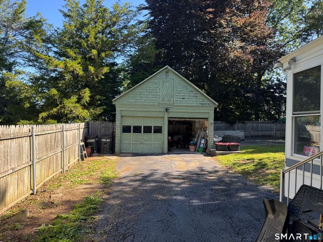 112 Wayland Street, North Haven, CT 06473