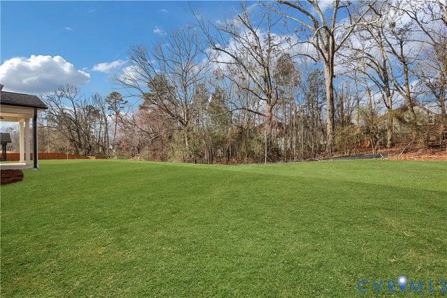 8481 Roden Dr, Mechanicsville, VA 23111
