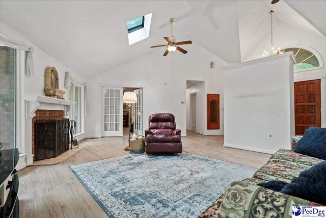 1041 Creekview Dr, Darlington, SC 29540