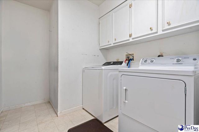 1041 Creekview Dr, Darlington, SC 29540