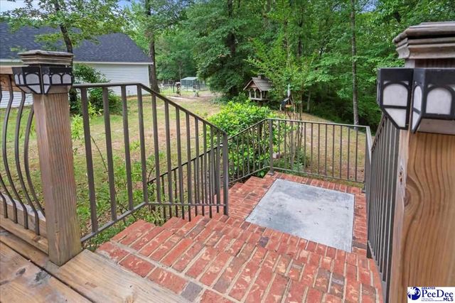 1041 Creekview Dr, Darlington, SC 29540