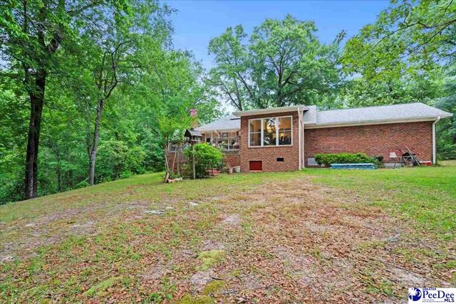 1041 Creekview Dr, Darlington, SC 29540