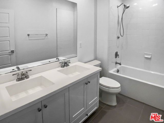 91 Lavender, Lake Forest (el Toro), CA 92630