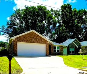 641 Hays Ave., Mt Pleasant, TX 75455