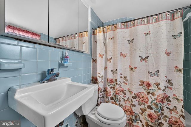 112 REDFORD RD, Oreland, PA 19075