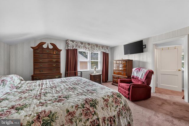 112 REDFORD RD, Oreland, PA 19075