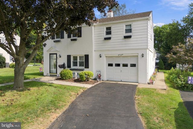 112 REDFORD RD, Oreland, PA 19075