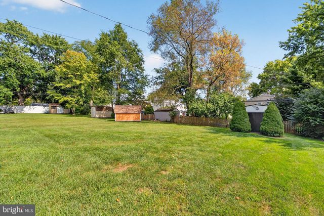 112 REDFORD RD, Oreland, PA 19075