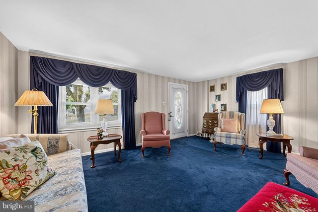 112 REDFORD RD, Oreland, PA 19075