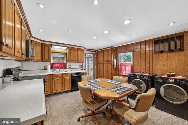 112 REDFORD RD, Oreland, PA 19075
