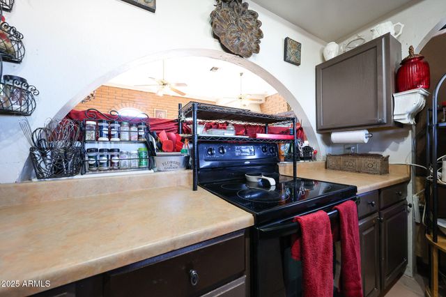 1732 W YEARLING Road, Phoenix, AZ 85085