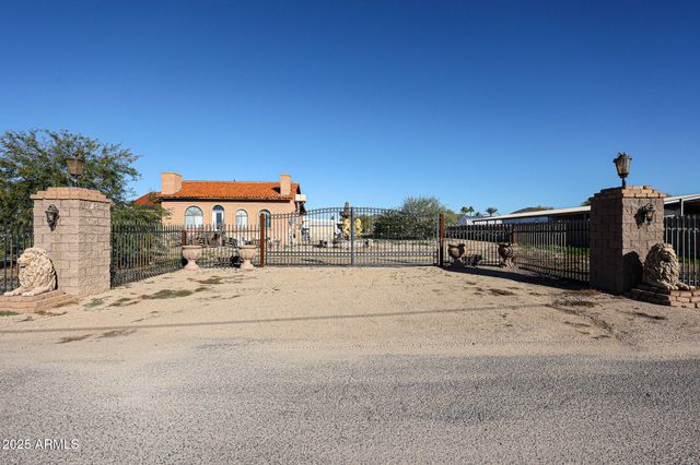 1732 W YEARLING Road, Phoenix, AZ 85085