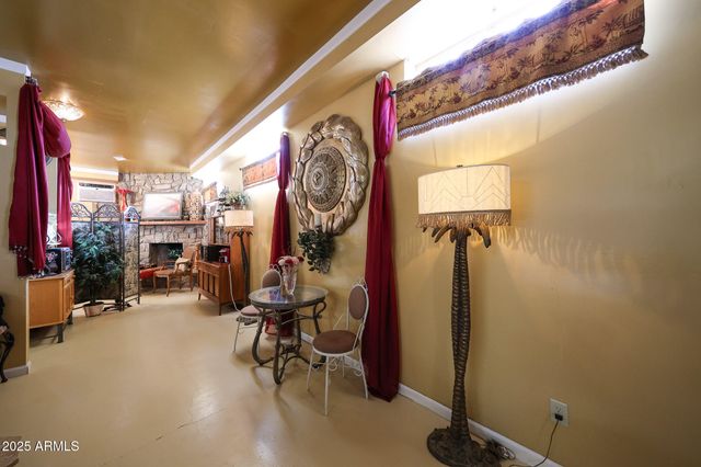 1732 W YEARLING Road, Phoenix, AZ 85085