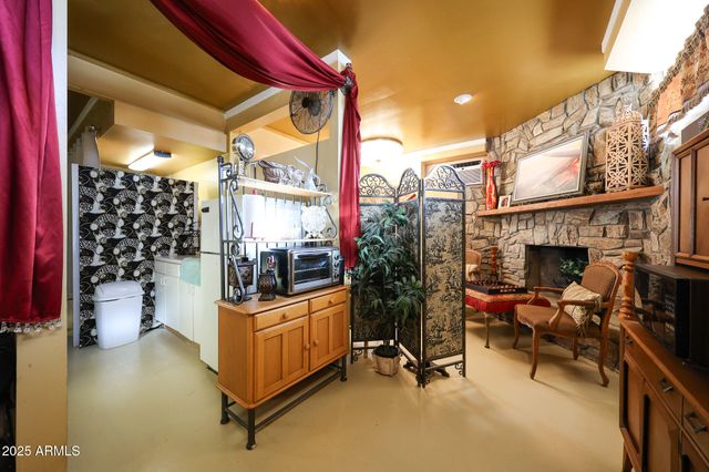 1732 W YEARLING Road, Phoenix, AZ 85085